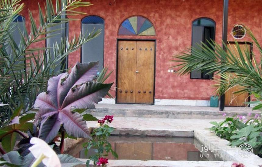 اقامتگاه بومگردی خانه توریست زواره اصفهان